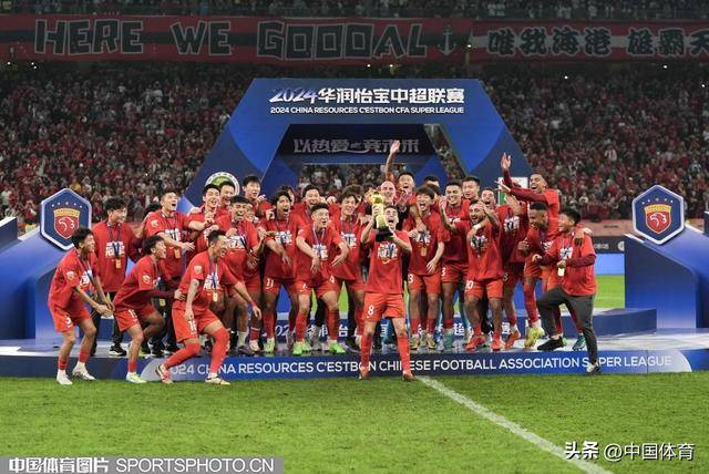 上海上港战胜重庆当代，取得宝贵三分的简单介绍